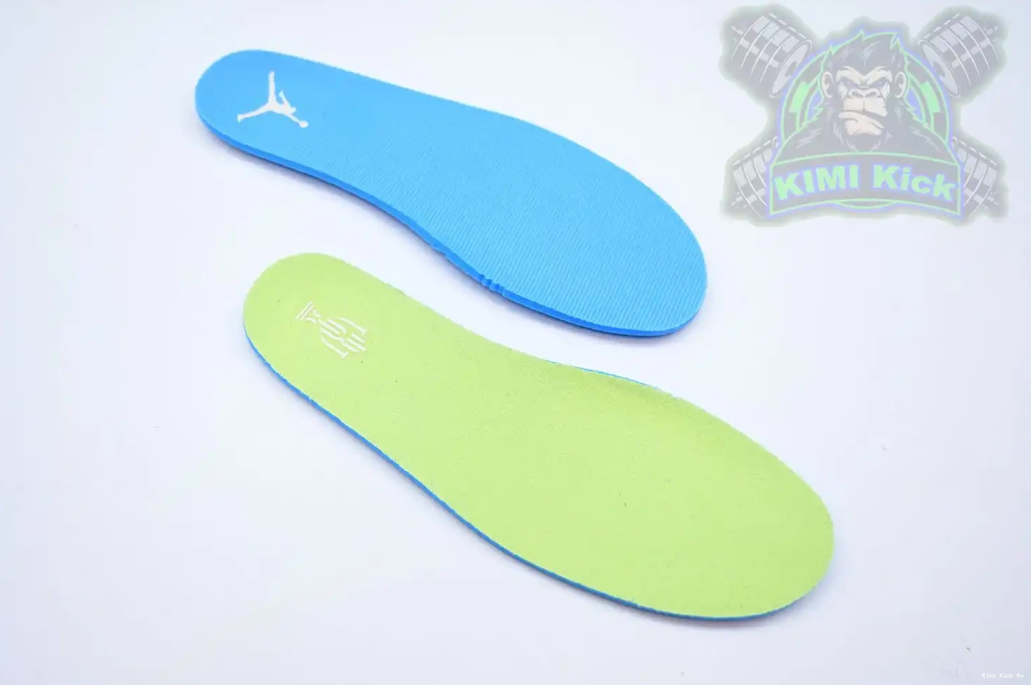 Trophy Room 1 Jordan Kimikick Air x “Away” OG Jordan Low 0810